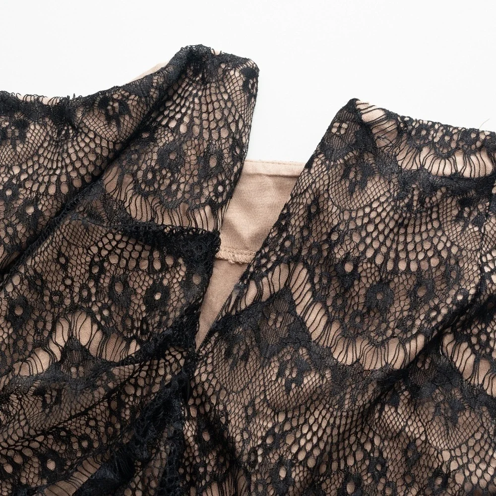 Free People.‎ Zoey lace mini skirt. - Picture 6 of 10